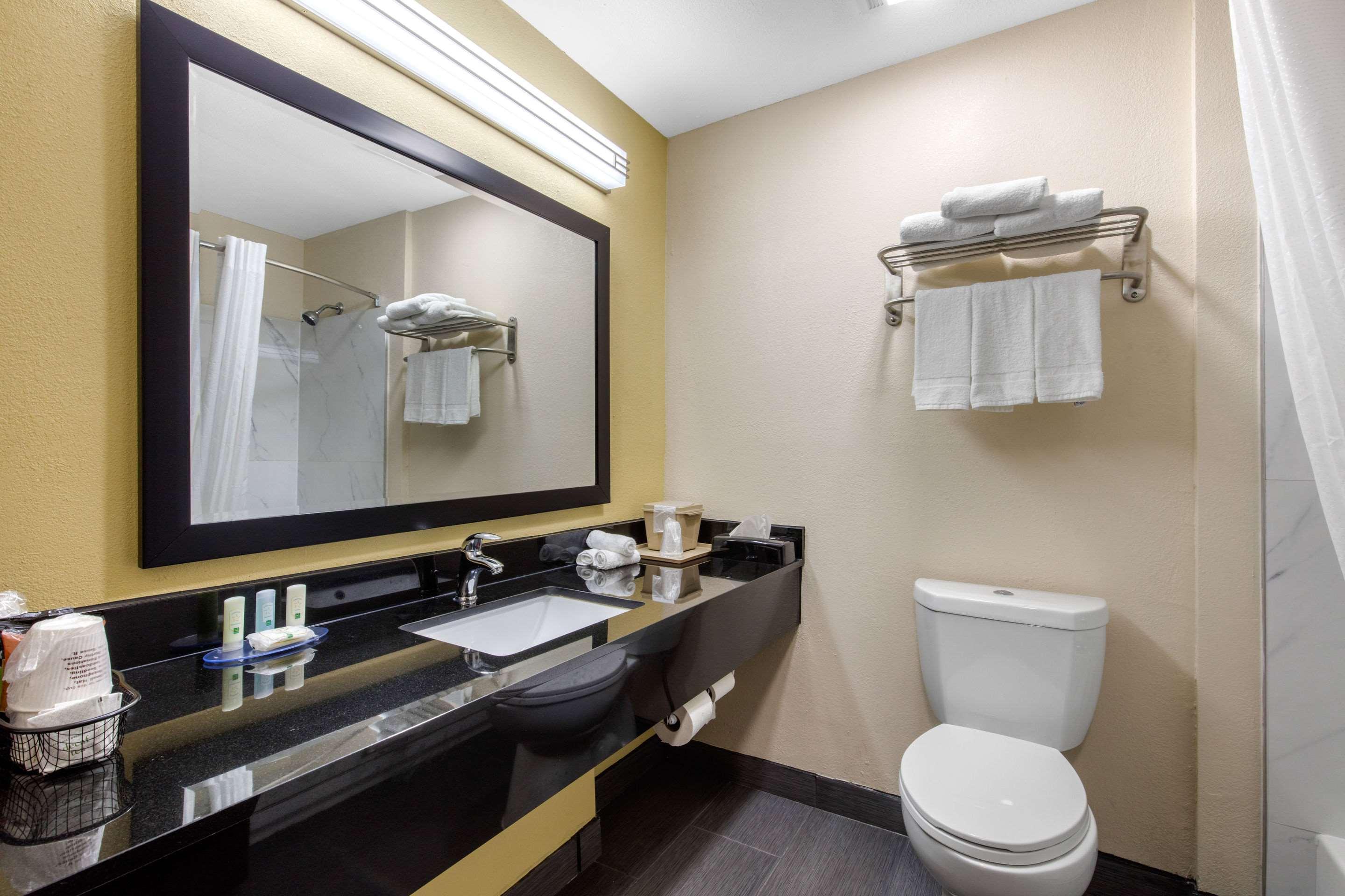 Quality Inn Cadiz Dış mekan fotoğraf